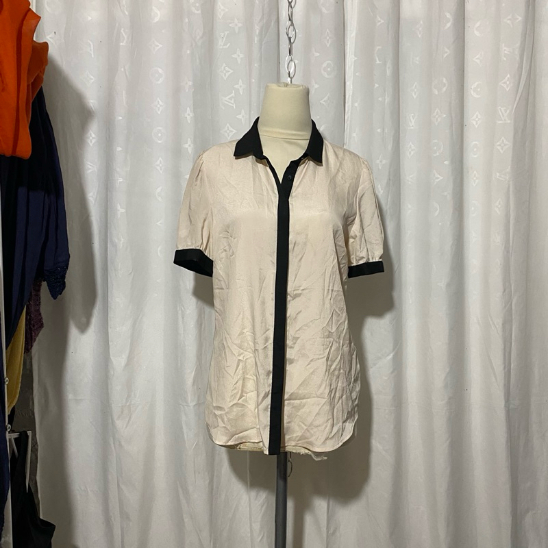 Atasan baju blouse wanita cream