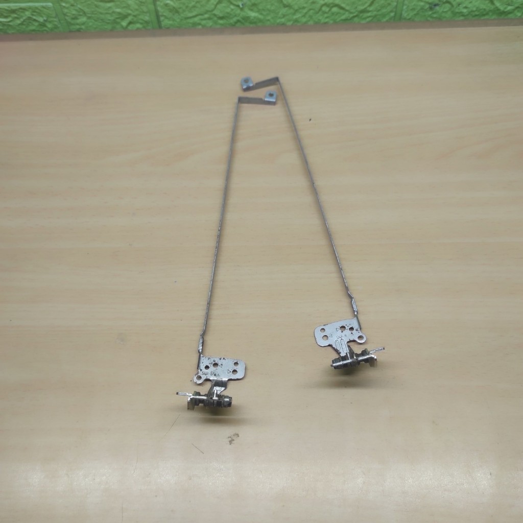 Engsel Laptop Acer Aspire 4739