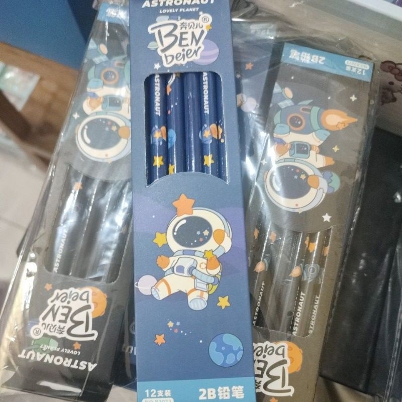 

1 LUSIN PENSIL 2 B ASTRONOT ISI 12 KOTAK