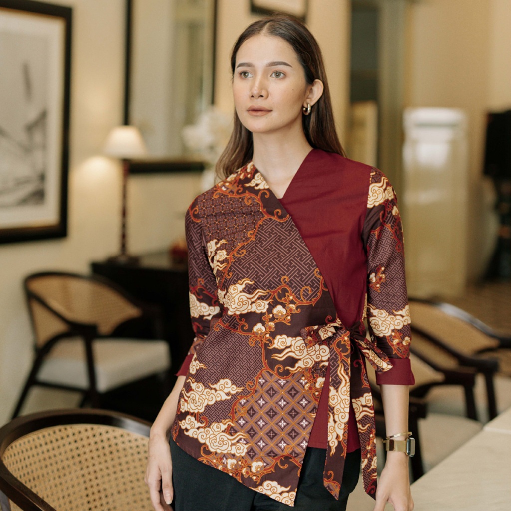 Hadinata Batik Wanita Blouse Cinta Caraka