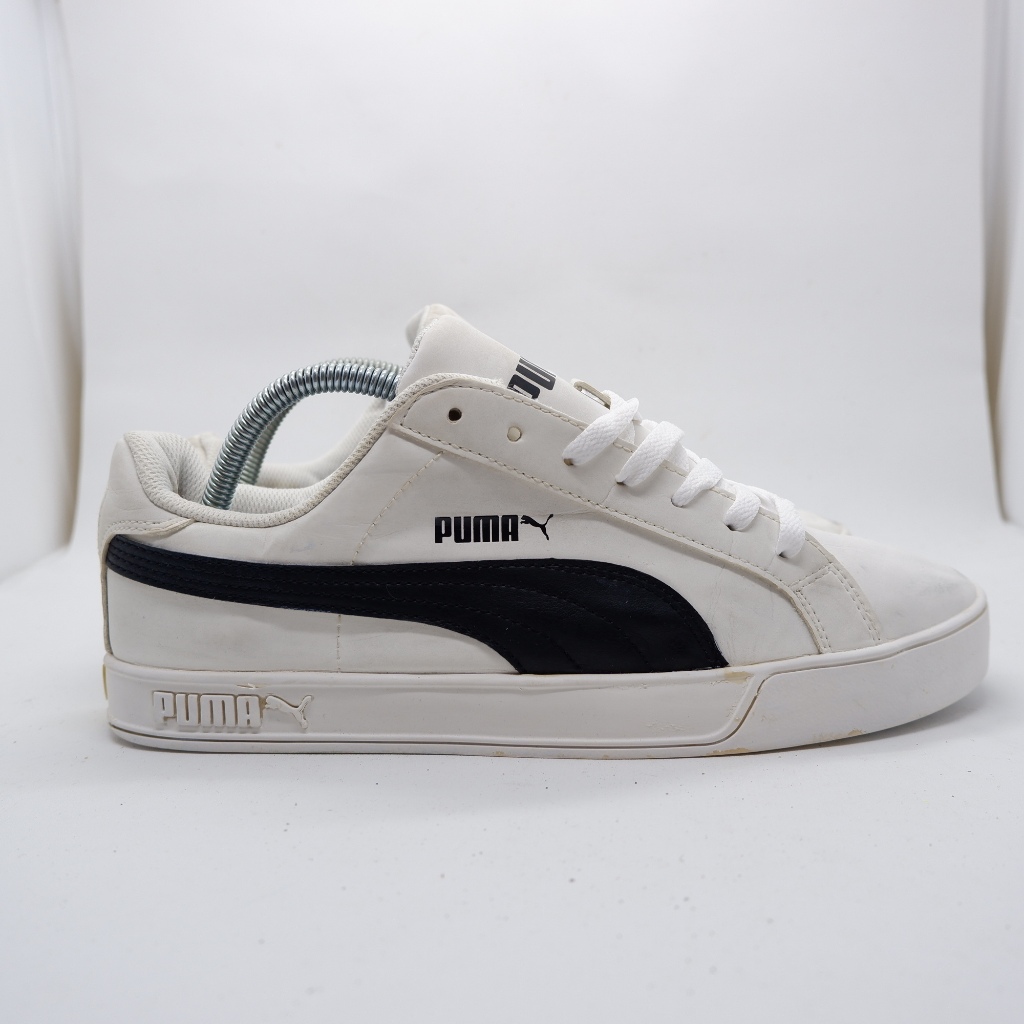 SEPATU BEKAS / SECOND SIZE 42 372 Puma Smash V2 White Black