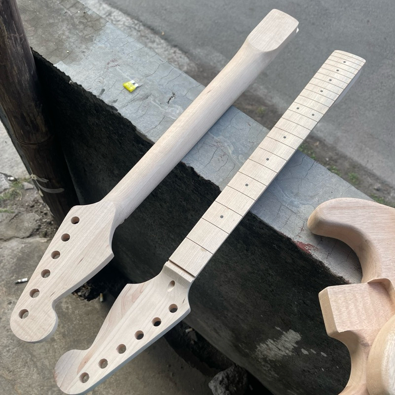 NECK MENTAHAN GITAR STRATOCASTER FENDER