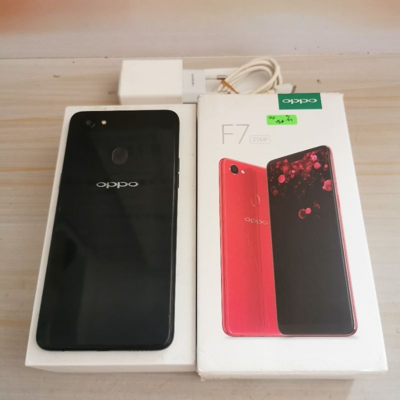 Oppo F7 ram 4GB 64GB Black Bekas - Fullset resmi - second