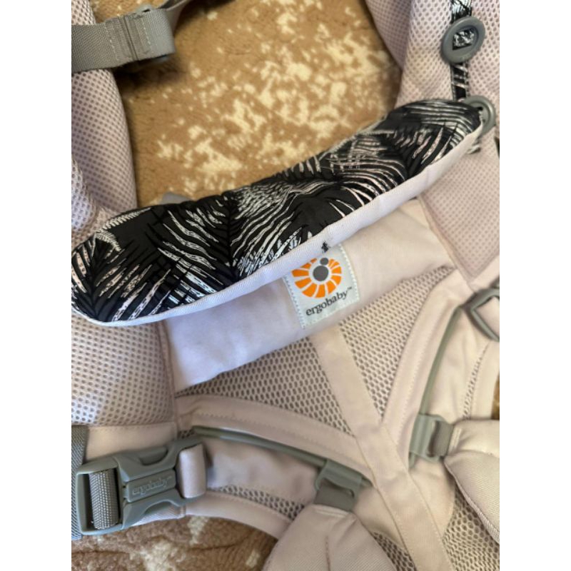 Gendongan Ergobaby Second