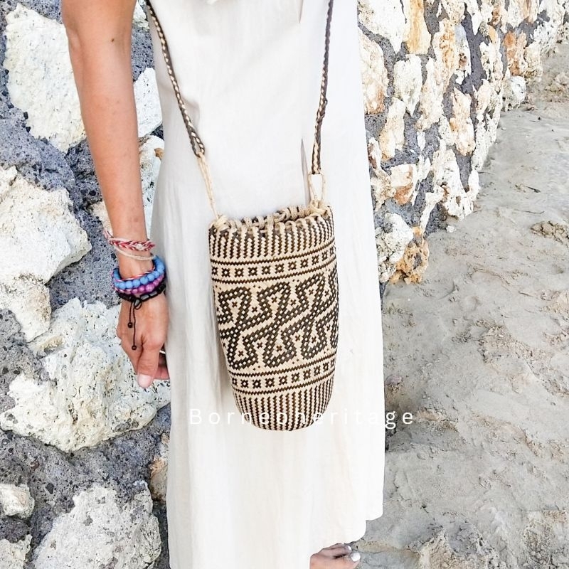 Tas rotan anjat mini selempang motif