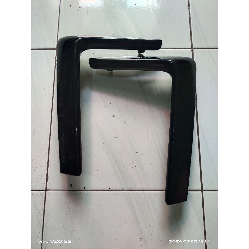 moulding list foglamp Ayla 2020/2022 hitam golosy original