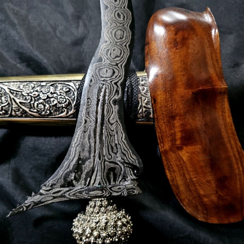 Keris Balebang Luk 7 Pamor Melati