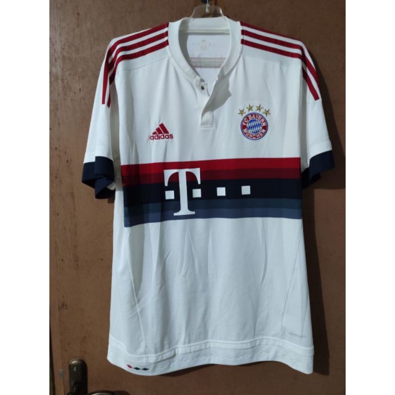 JERSEY (SECOND) BAYERN MUNCHEN AWAY 2015