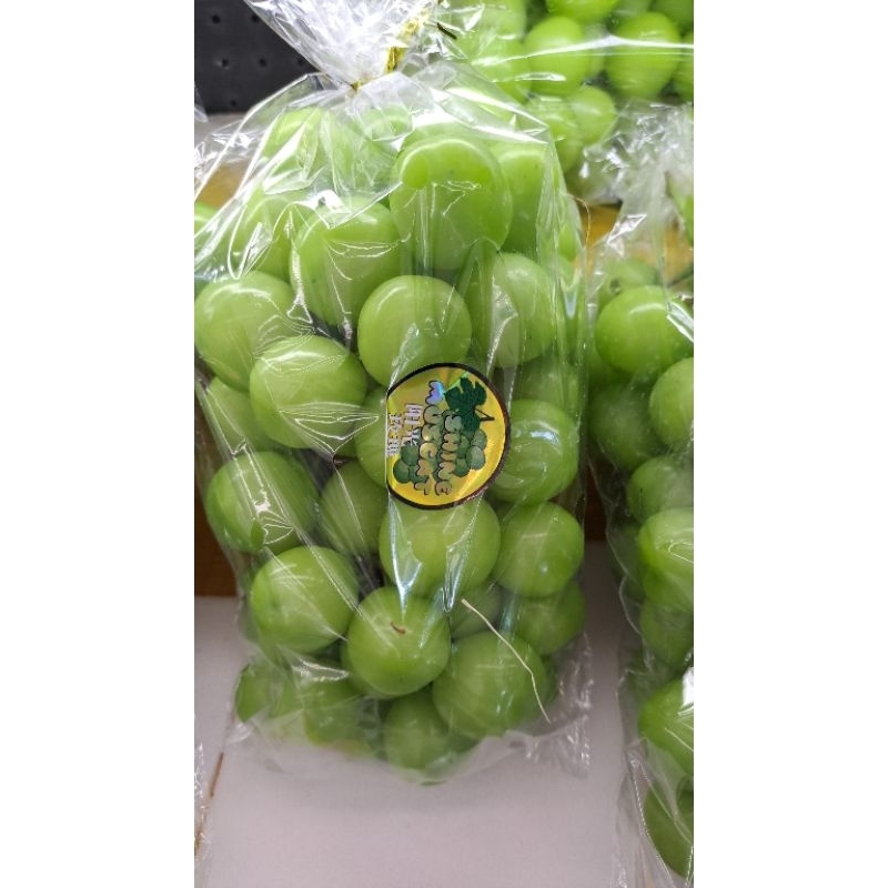 

Anggur Muscat Super Jumbo Fresh 1 Kg