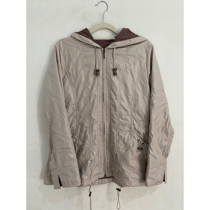 Jaket Wanita Olahraga Parasut/Hiking Tebal | Thrift