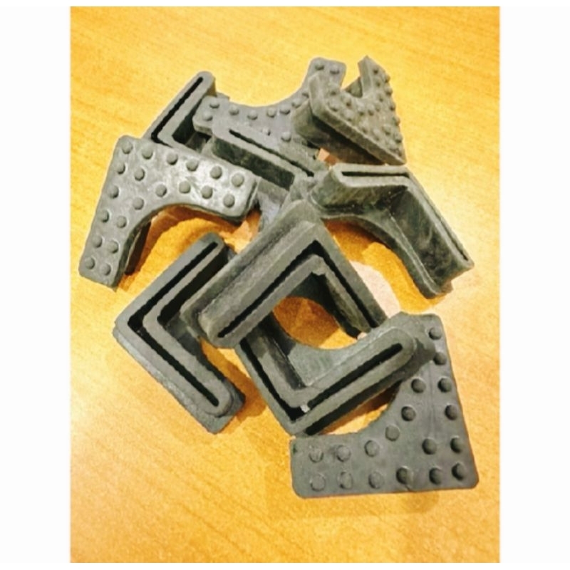 KARET BESI SIKU 4X4 /KARET SIKU /SEPATU KARET BESI SIKU