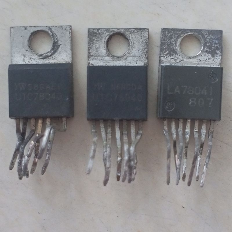 IC VERTICAL 78040 78040 CABUTAN ORIGINAL