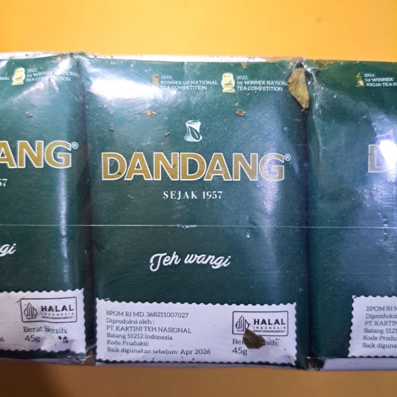 

TEH DANDANG SELECTION HIJAU TUA 45GR PER SLOP