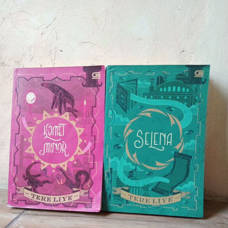 

TERE LIYE SELENA&KOMET MINOR PL