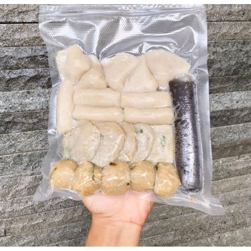 

Pempek ikan tenggiri khas palembang / pempek frozen palembang isi 20pcs