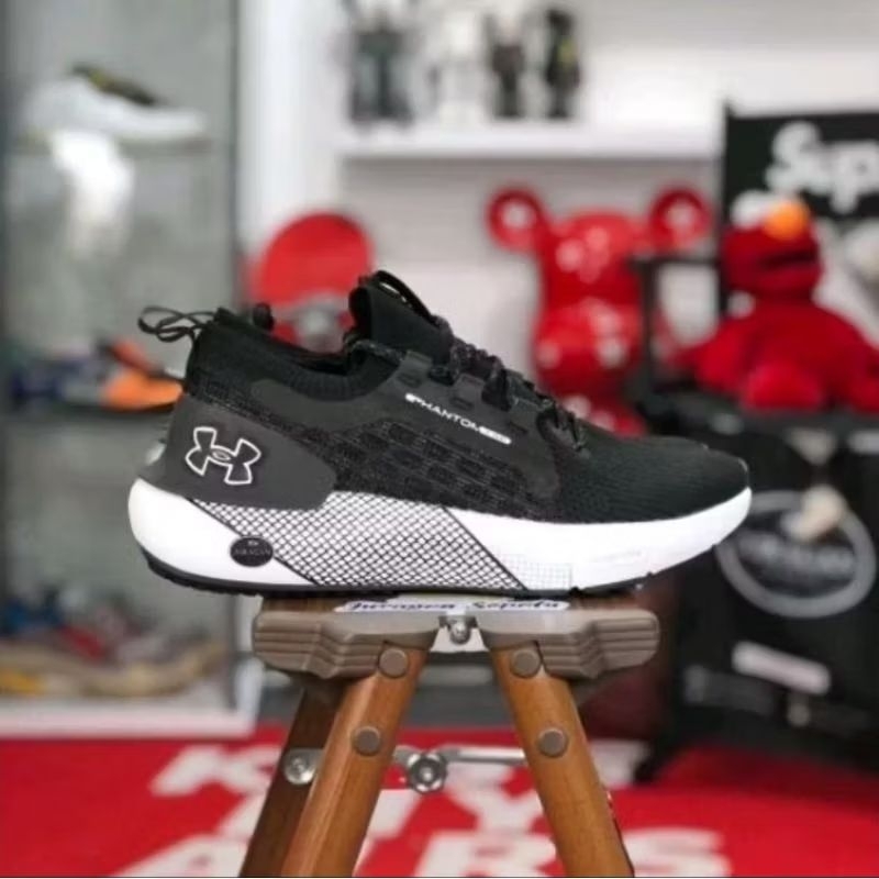 Under Armour HOVR Phantom 3 SE