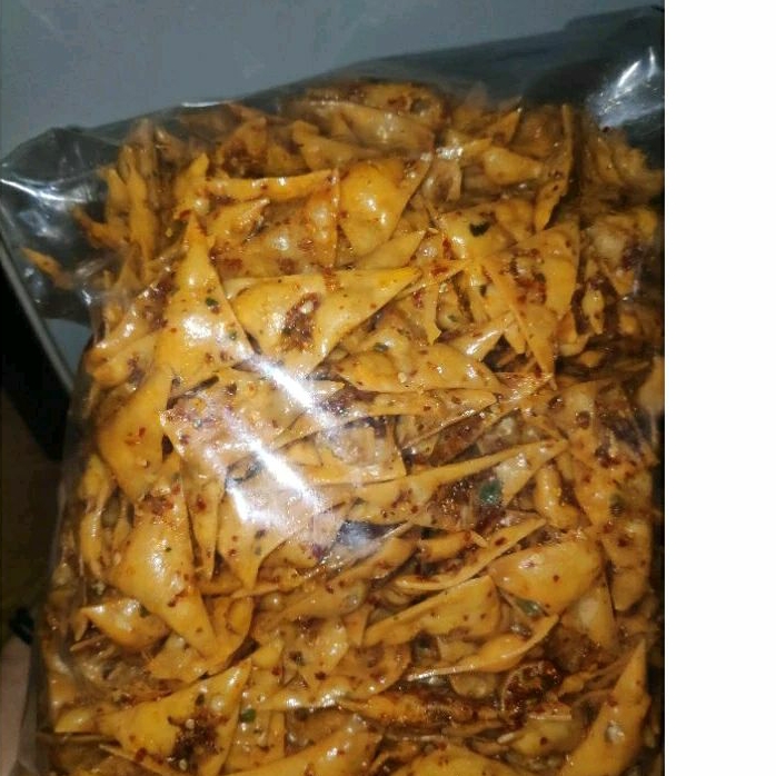 

1KG KERIPIK PANGSIT PEDAS DAUN JERUK