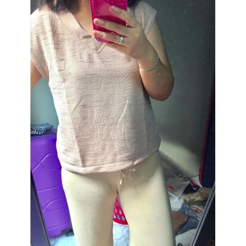 Ivy Knit Vest Pink Rompi Wanita Bahan Rajut