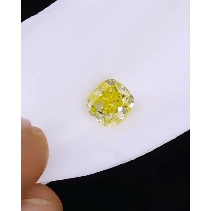 Berlian Fancy Intense Yellow 1.25Crt