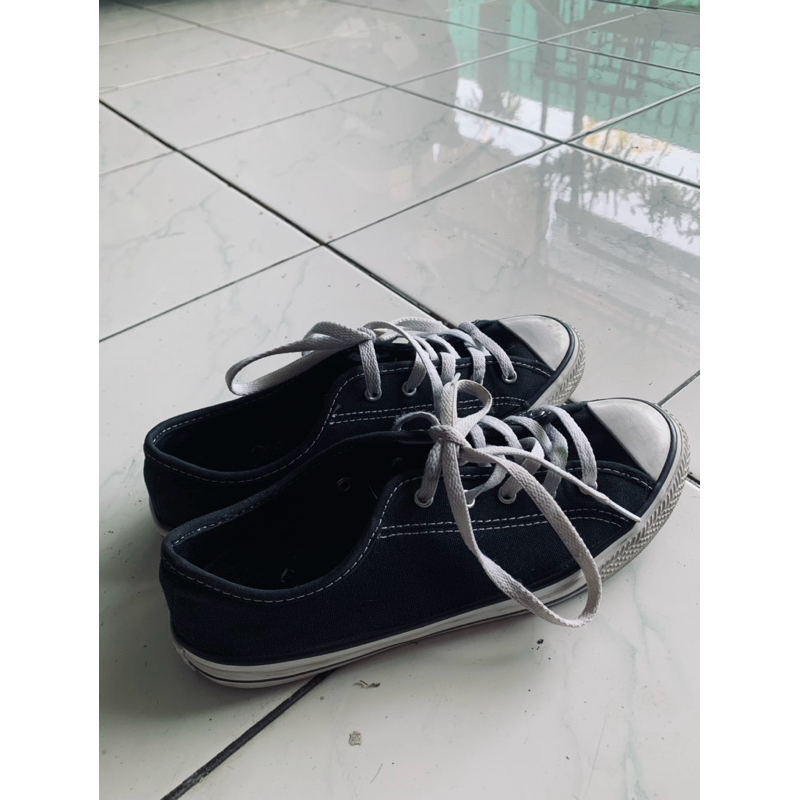 [PRELOVED] CONVERSE LOW WITH BOX