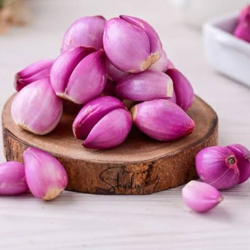 

Bawang Merah Brebes Kupas Ukuran 250 Gram