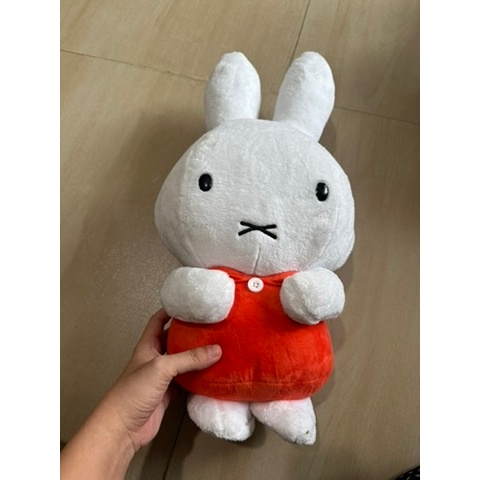 boneka miffy besar oren