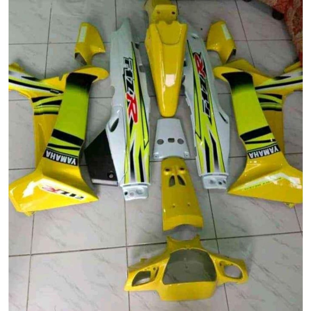 TERLARISSCOVER BODY FULLSET BODI HALUS FULL SET YAMAHA FIZR FIZ R  + STIKER STRIPING WARNA PUTIH KUN