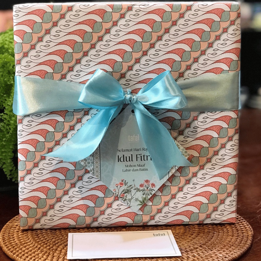 

KF7 Bungkus Kado Gift Wrapping