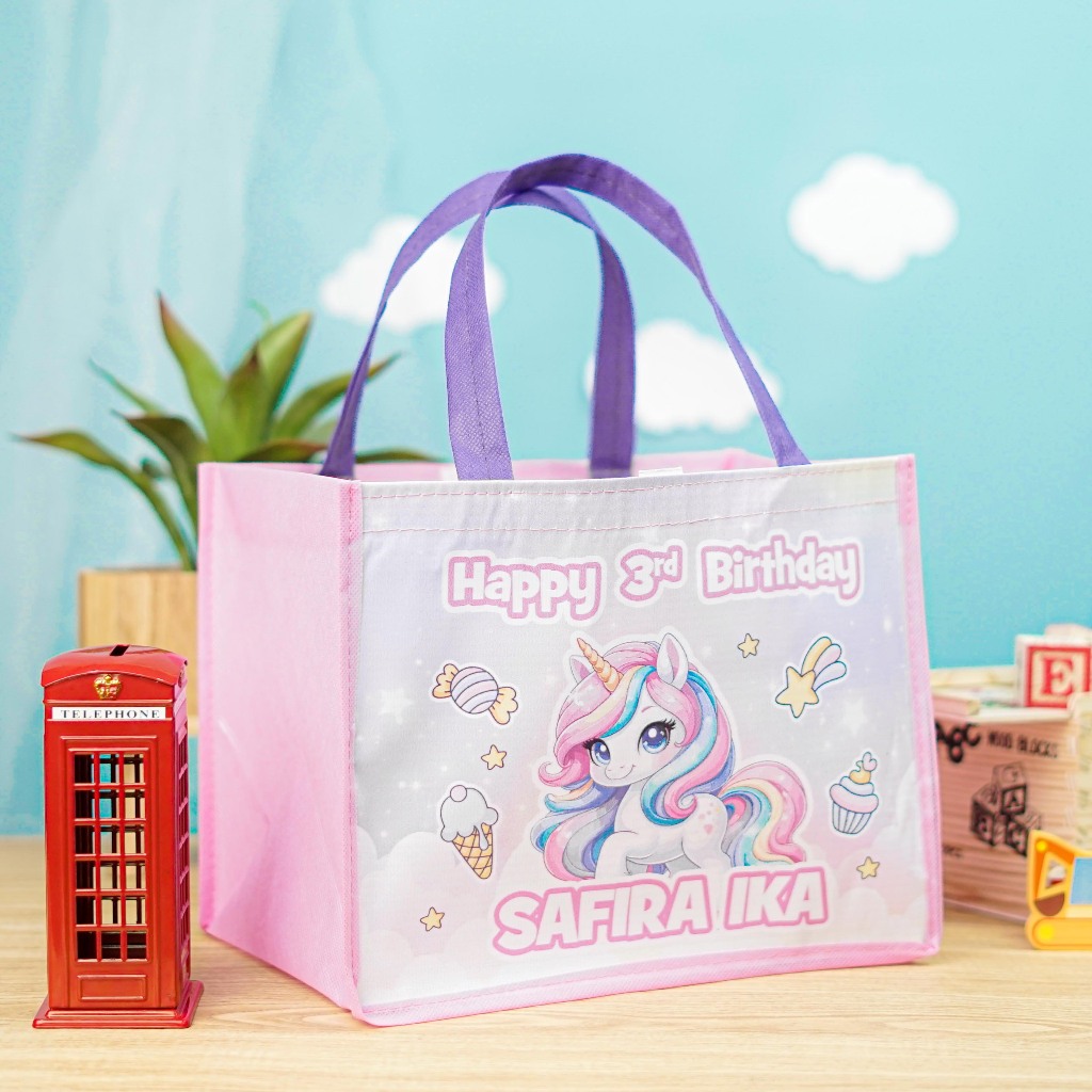 

Tas Ultah Bento / Tas Ultah Box Bento / Tas Bento Custom / Tas Ultah Muat Bento