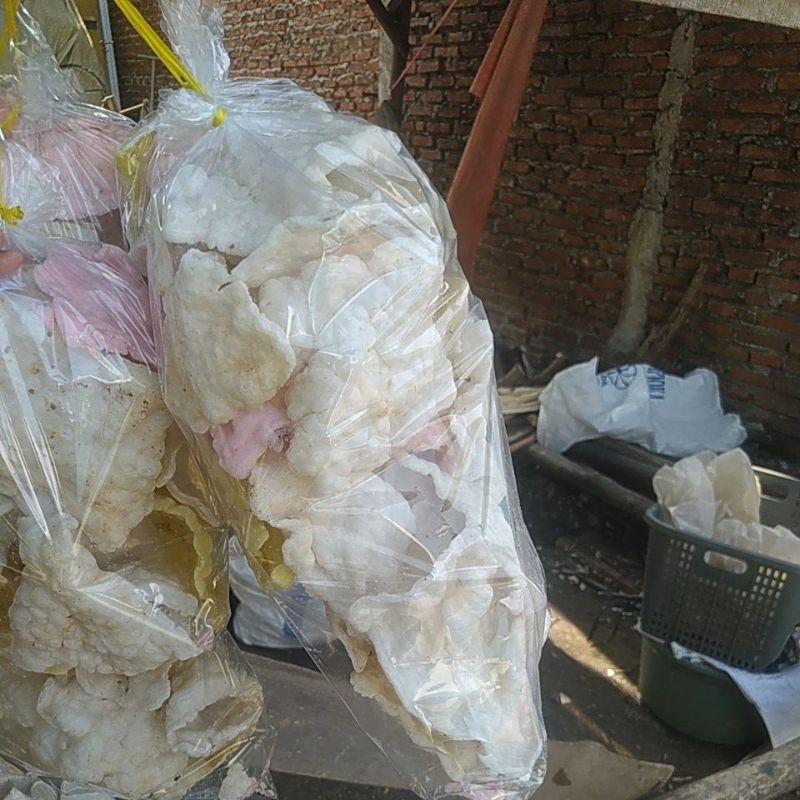 

Kerupuk Mlarat