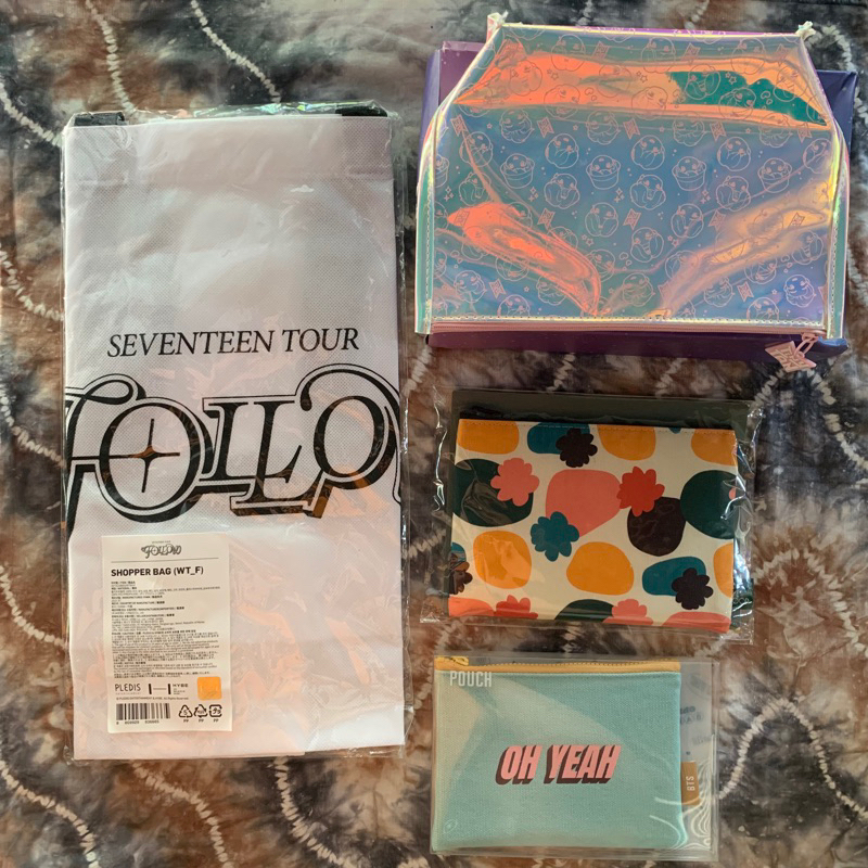 MERCHANDISE FOLLOW TOUR SHOPPERBAG SEVENTEEN MERCHANDISE BTS BOY WITH LUV POUCH IN THE SOOP POUCH TI