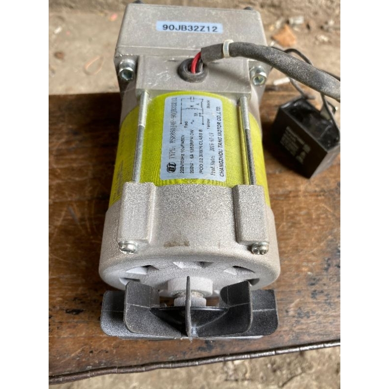 AC Motor Gearbox 220V, 200Wat, Rpm 1350, Ratio Gear 1:30. Dinamo bekas penghancur kertas
