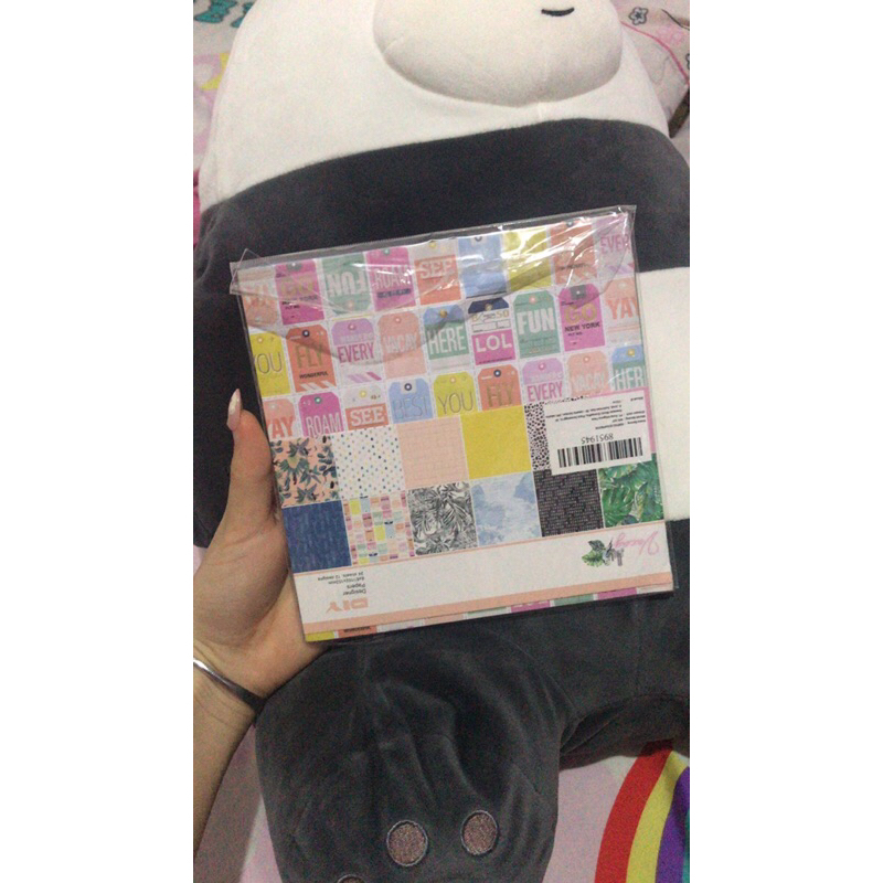 

CUTE EDITION WITH 12 PICT ORIGAMI WITH STIKER MR DIY PRELOVED