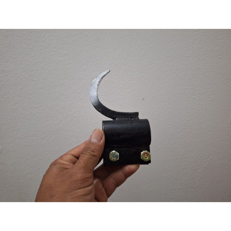 taji sawit .kuku halang sawit.  kelam arit .kelam sabit sawit