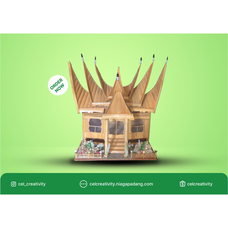 Miniatur Rumah Adat Minangkabau