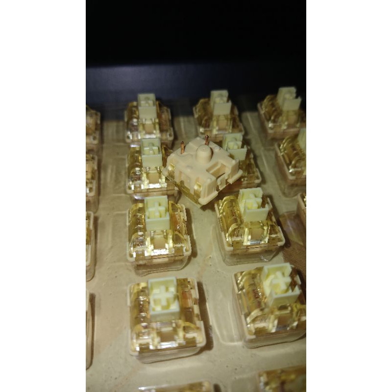 Akko cream v3 yellow, modded ke 3 pin