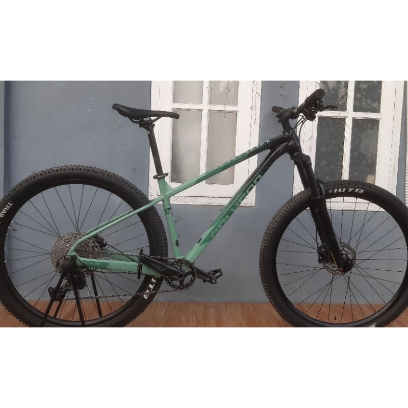 Sepeda MTB Polygon Xtrada 6 2023 Size M 29er