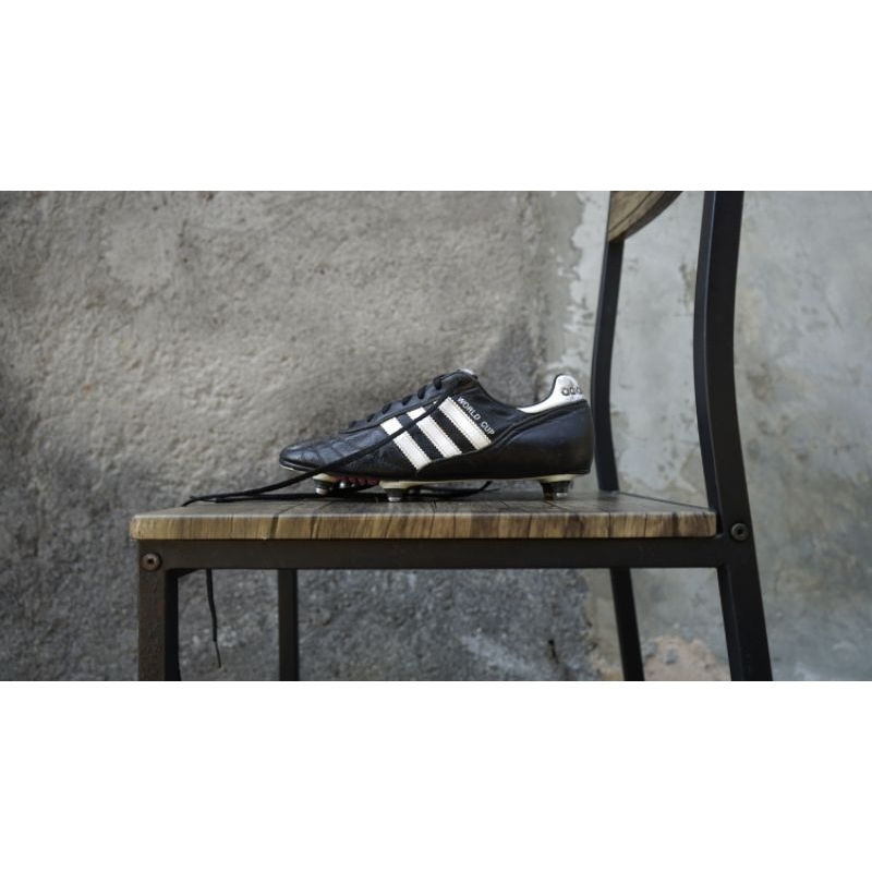 Sepatu Bola Adidas World Cup SG