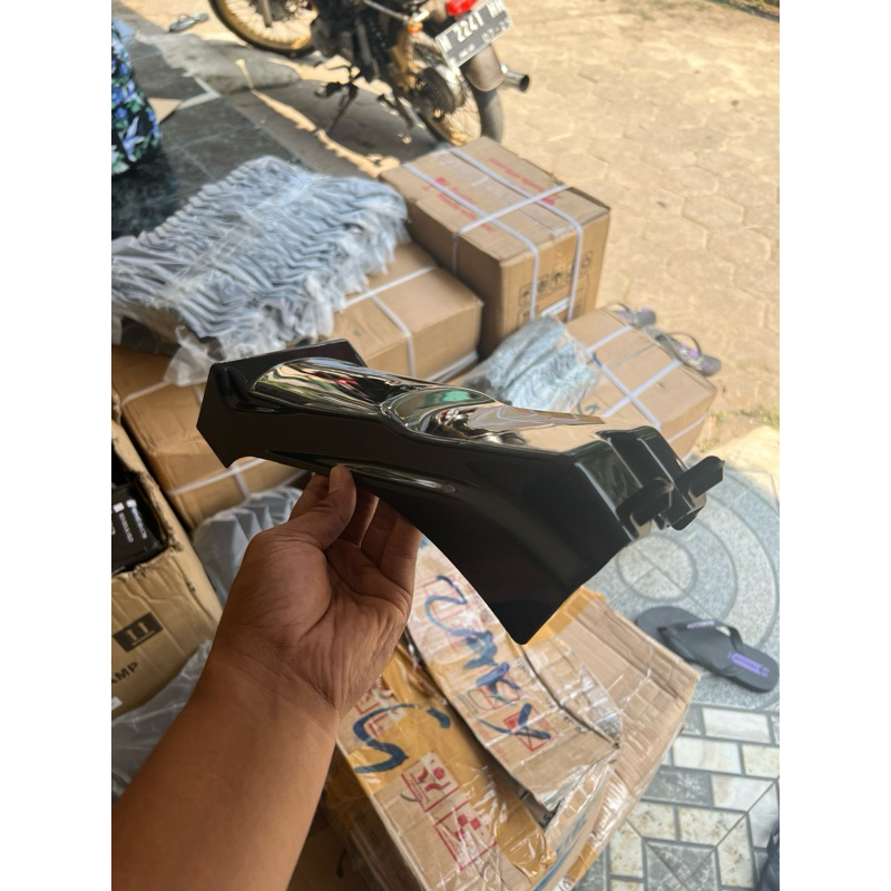 SLEBOR KOLONG GL 100 BAHAN ABS SPAKBOR KOLONG BELAKANG GL100