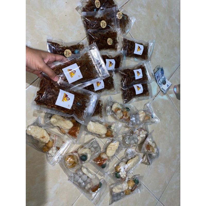 

HARGA EKONOMIS stik pisang lumer 60 gram by: anasnack