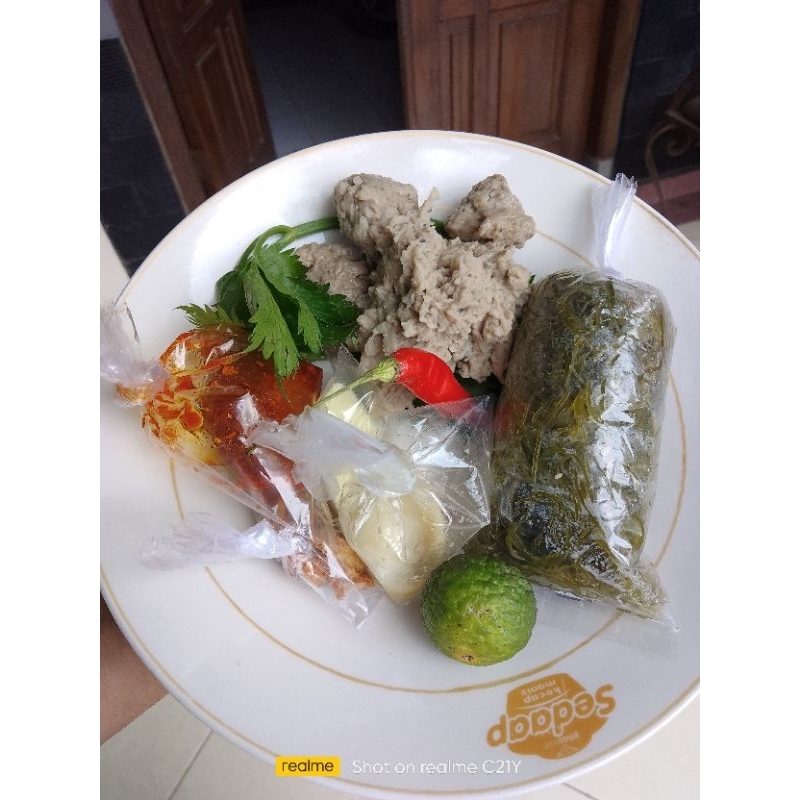 

Bakso ikan + rumput laut