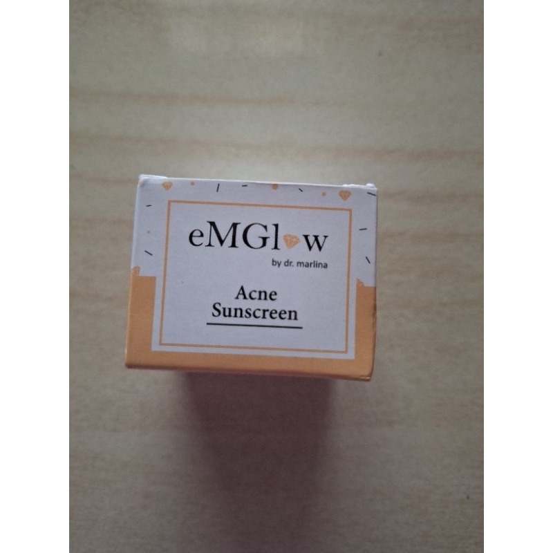 emglow dr marlina Acne sunscren