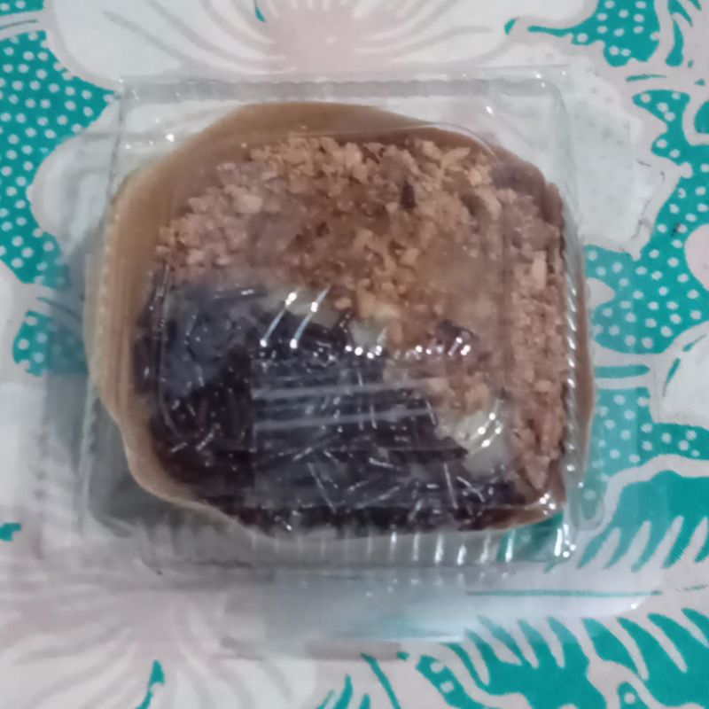 

Kue Martabak Mini / Kue Martabak Manis Mini / Martabak Manis Mini ( MarNi ) Coklat Ceres dan Kacang Tanah