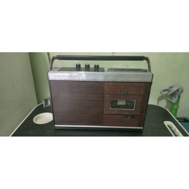 radio sanyo jadul