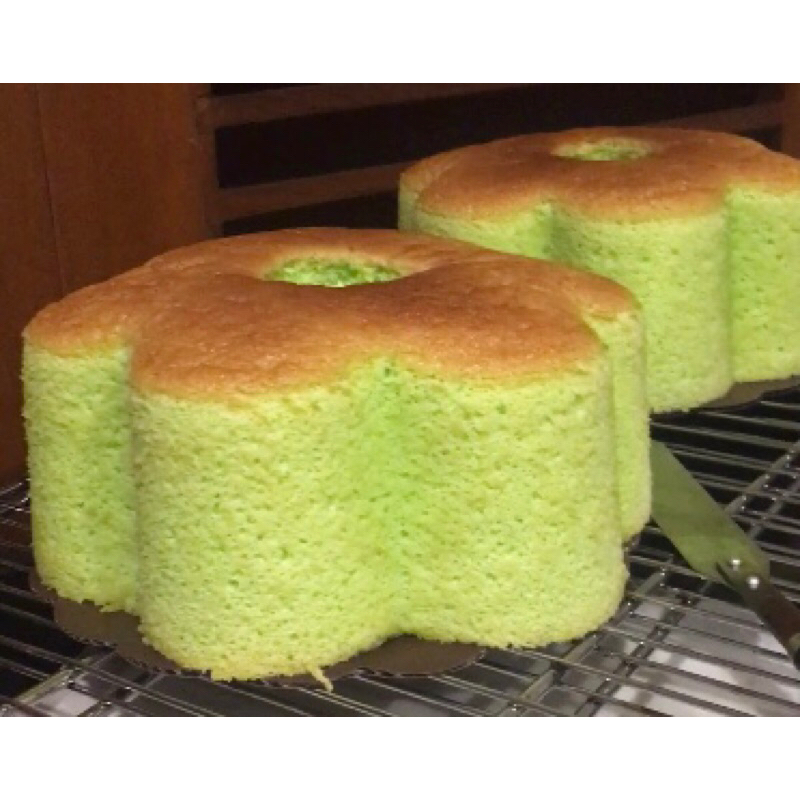 

Saeya Chiffon Pandan Lembut, Large loyang 22 cm