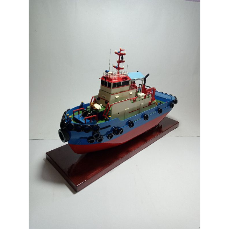 miniatur kapal tugboat arwana 5