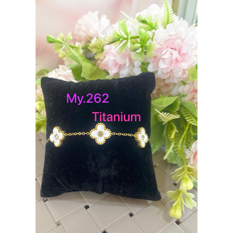 Gelang clover putih titanium