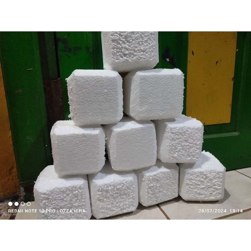 

STYROFOAM 10X10CM UNTUK KEMBANG KELAPA