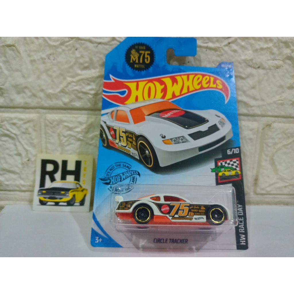 Hot Wheels Circle Tracker