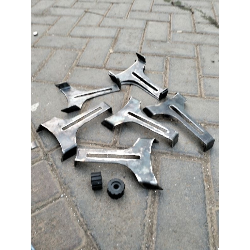 Pangkon tangki cb gl100 model 2 body /dudukan tangki cb gl100